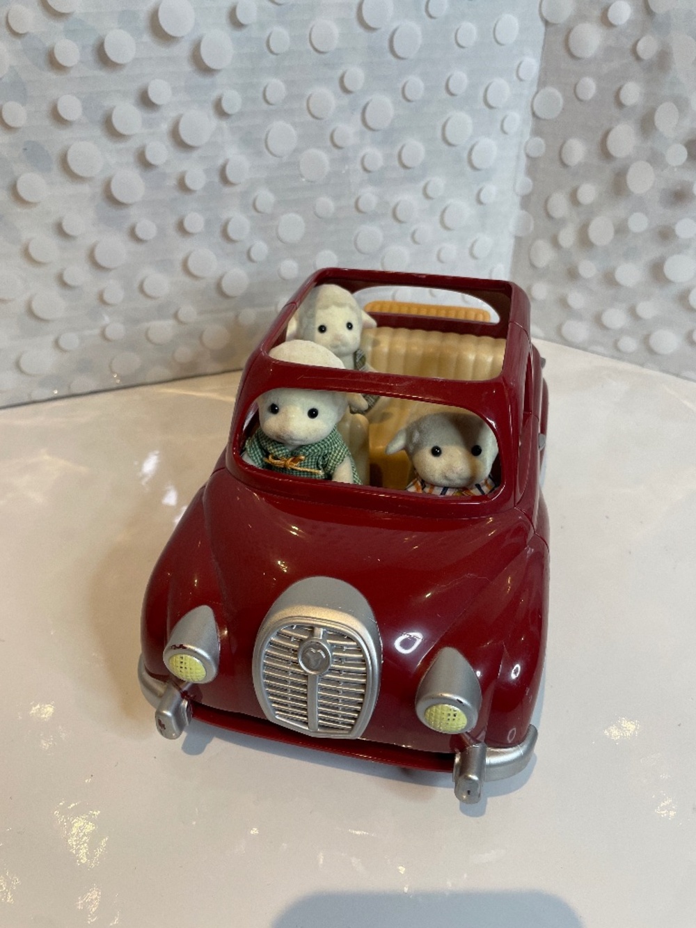 Sylvanian Families Saloon 🚗Cherry Red Family Car